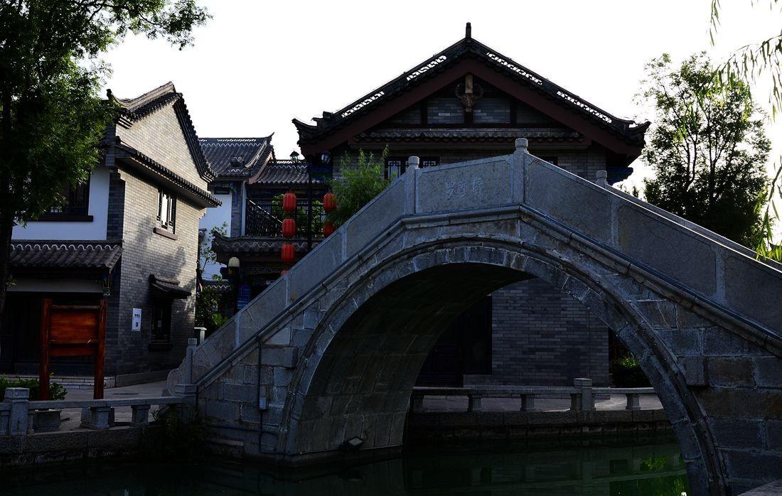 逃出田园庭院